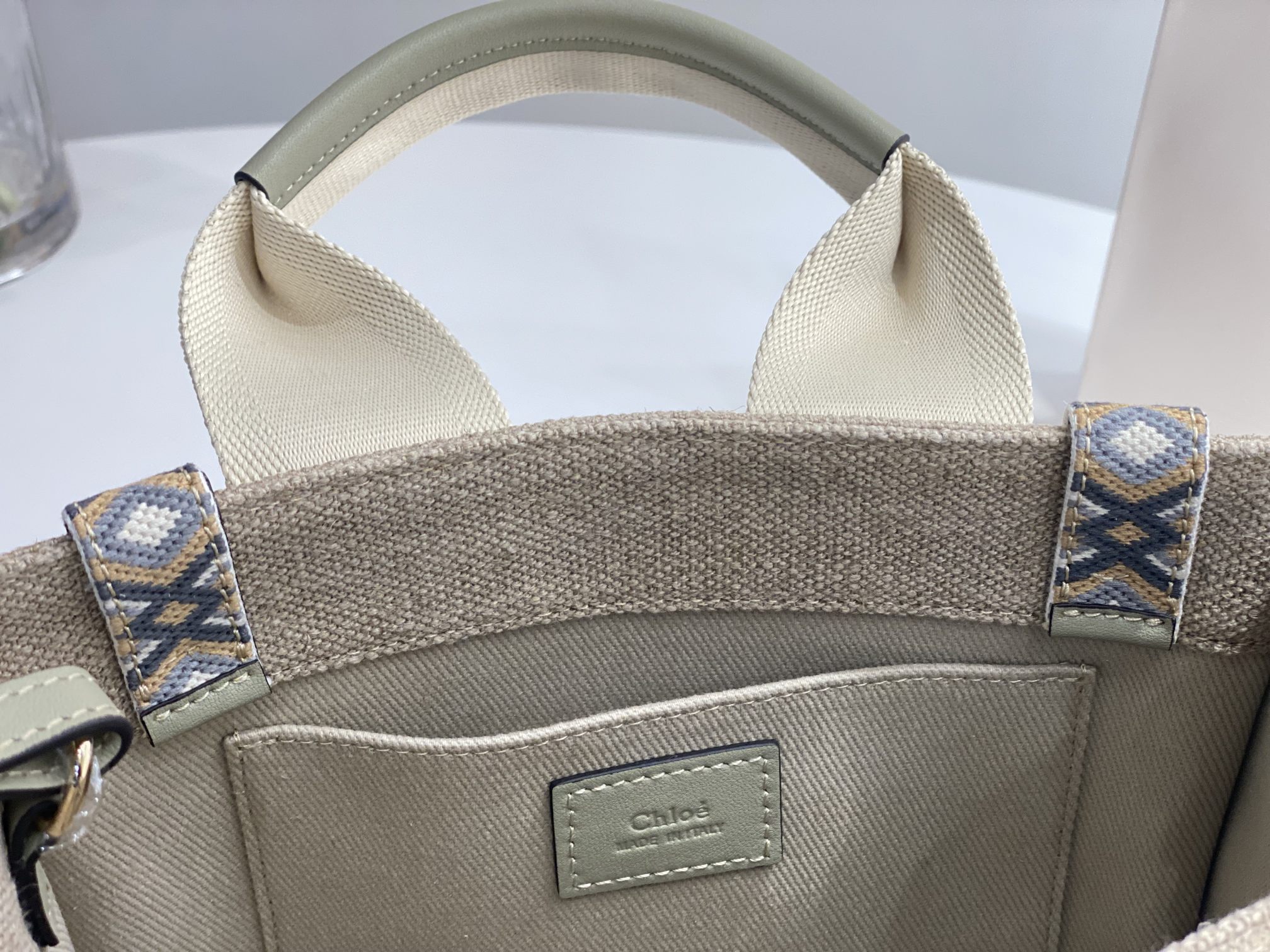 Chloe Small Woody Tote Bag In Linen